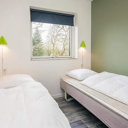 4 Star In * Fårvang