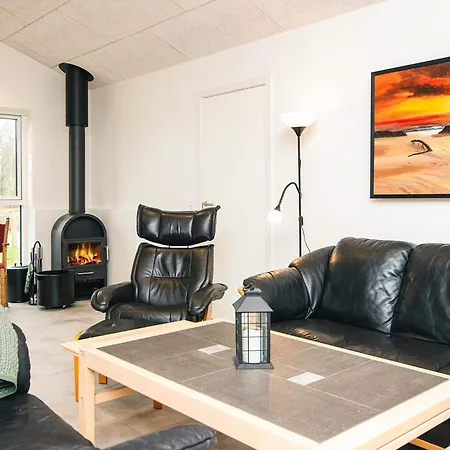 Semesterbostad 4 Star In *